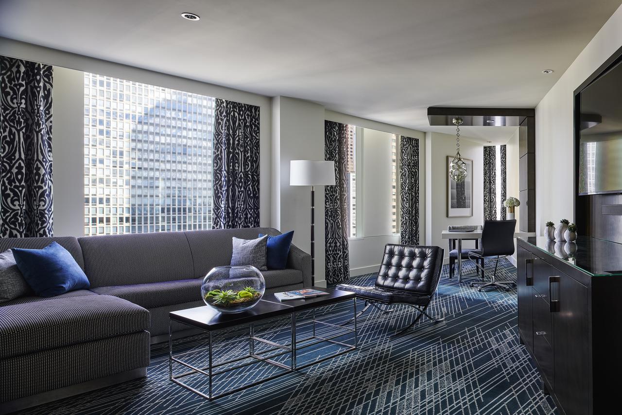 소피텔 시카고 매그니피슨트 마일 외부 사진 A suite at the London InterContinental